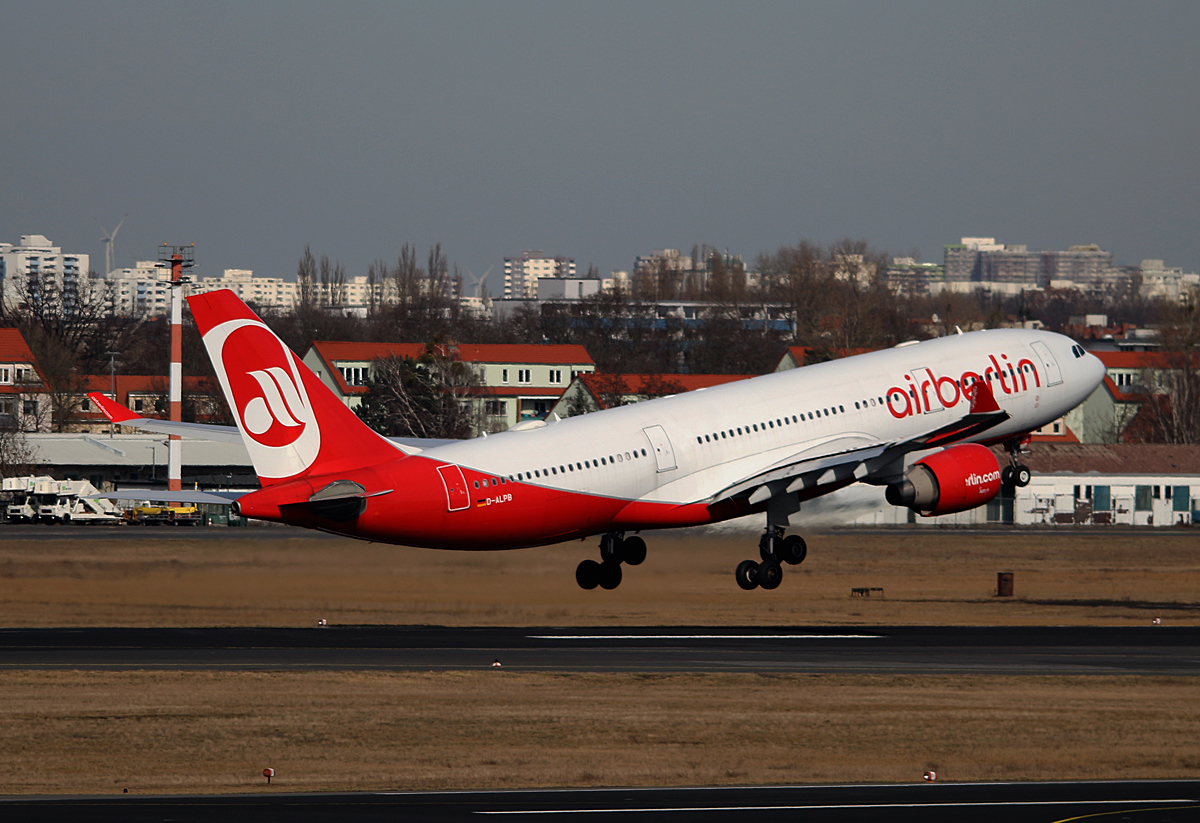 Air Berlin, Airbus A 330-223, D-ALPB, TXL, 04.03.2017