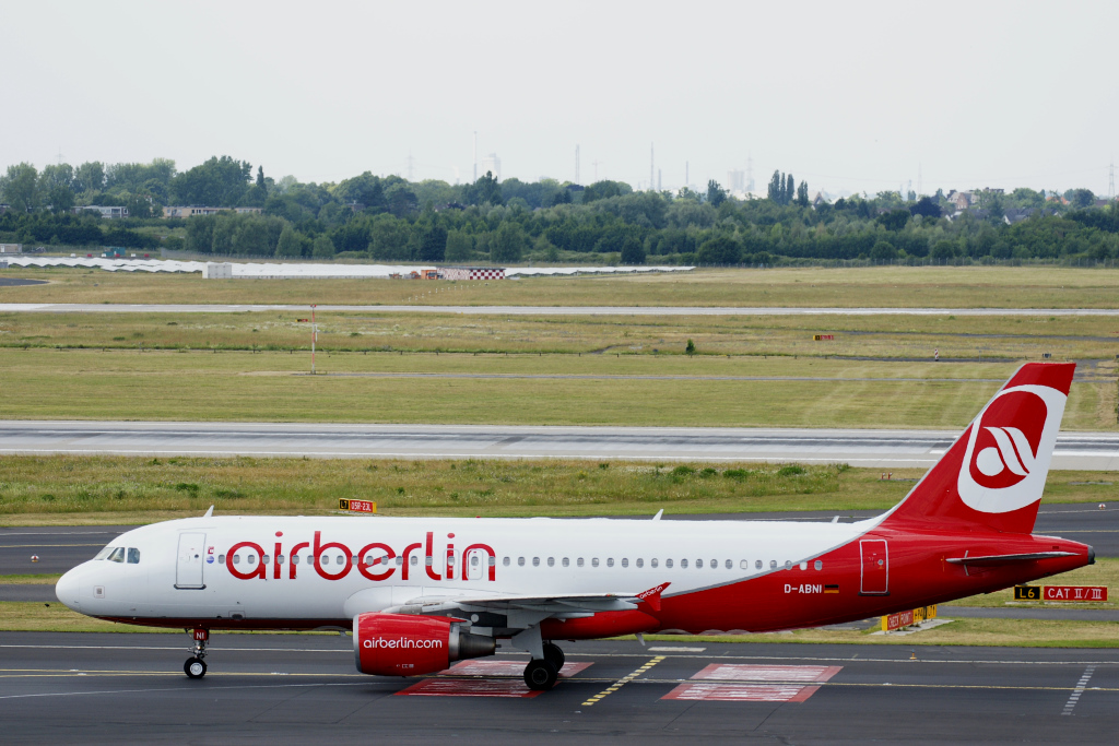 Air Berlin Airbus A320-214 D-ABNI EDDL-DUS, 14.06.2015