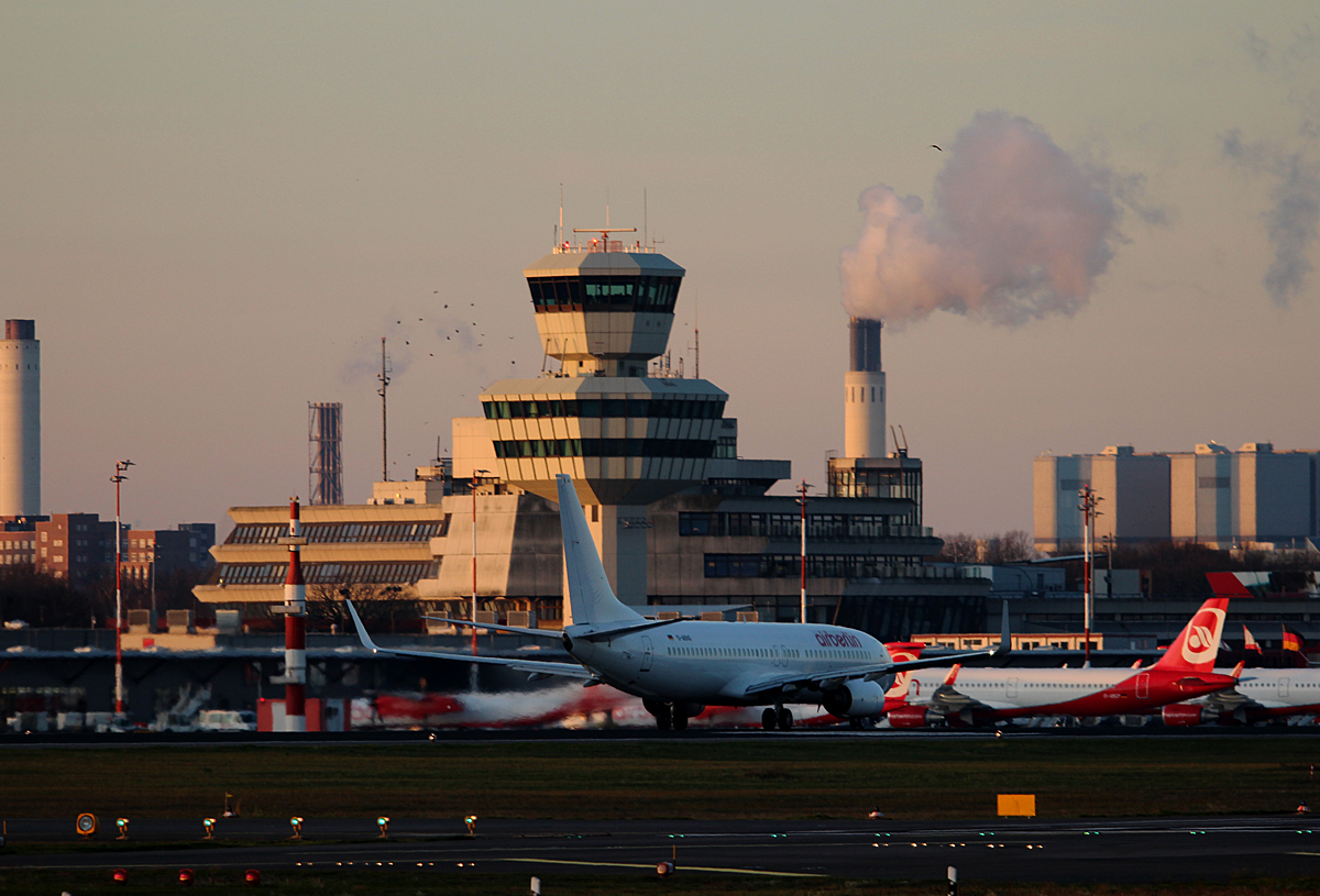 Air Berlin B 737-86J D-ABAG beim Start in Berlin-Tegel am 06.12.2015