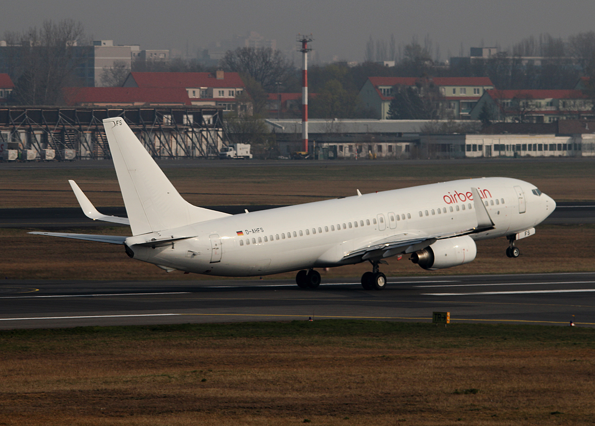 Air Berlin B 737-8K5 D-AHFS beim Start in Berlin-Tegel am 29.03.2014