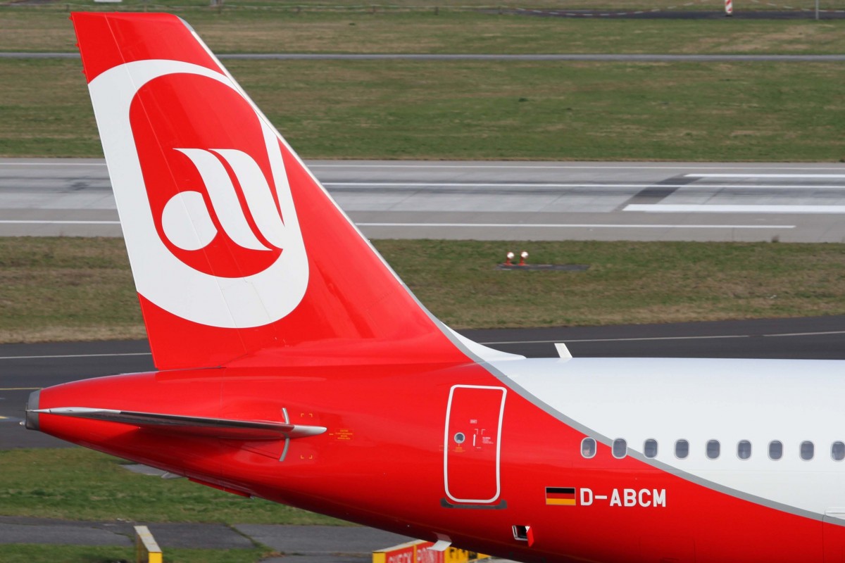 Air Berlin, D-ABCM, Airbus, A 321-211 (Seitenleitwerk/Tail), 03.04.2015, DUS-EDDL, Düsseldorf, Germany
