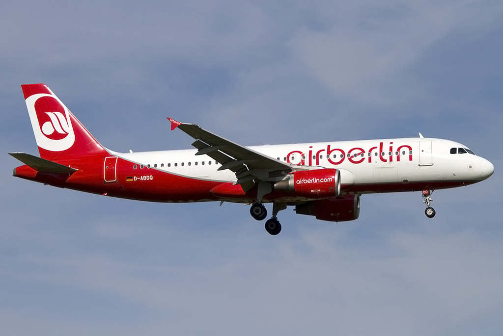 Air Berlin, D-ABDQ, Airbus, A320-214, 22.09.2013, ZRH, Zrich, Switzerland 




