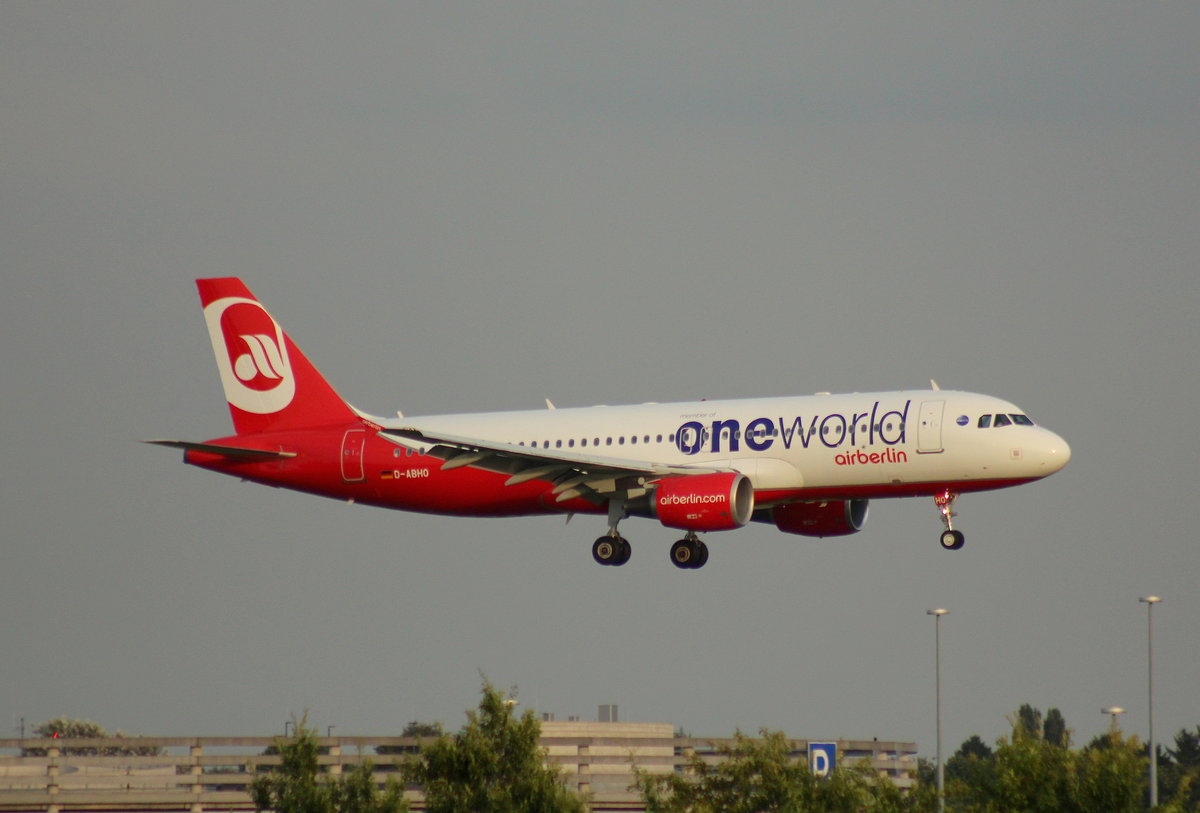 Air Berlin, D-ABHO,MSN 3908, Airbus A 320-214, 24.08.2017, HAM-EDDH, Hamburg, Germany (Oneworld livery) 