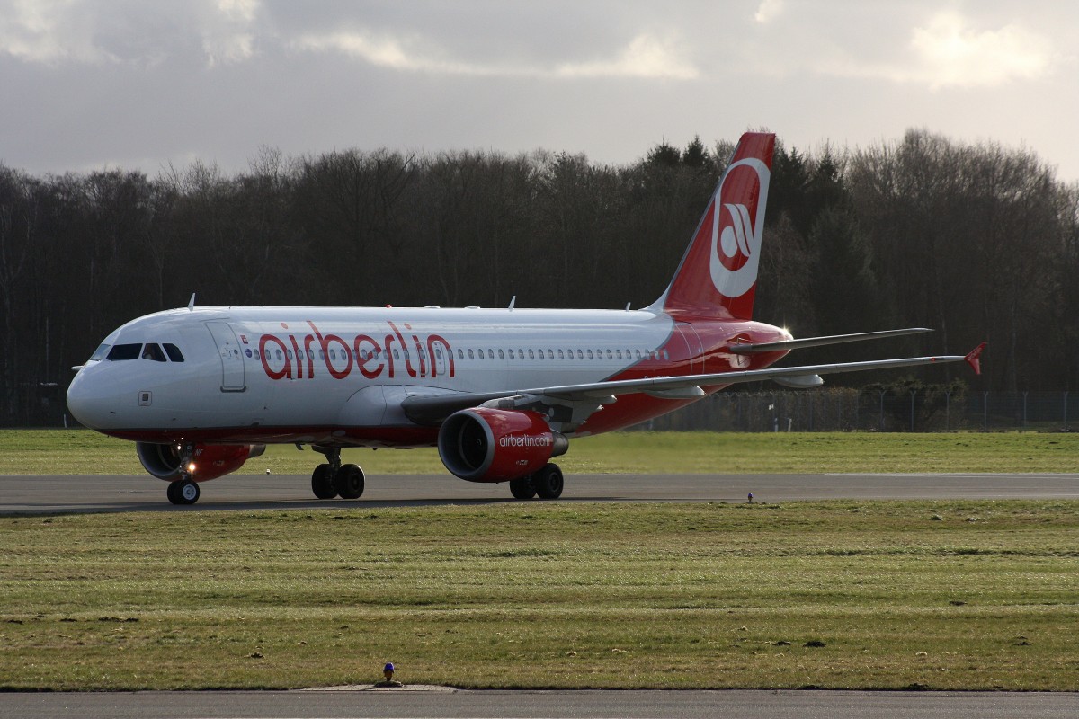 Air Berlin, D-ABNF,(c/n 1961), Airbus A 320-214, 02.04.2015, HAM-EDDH, Hamburg, Germany 