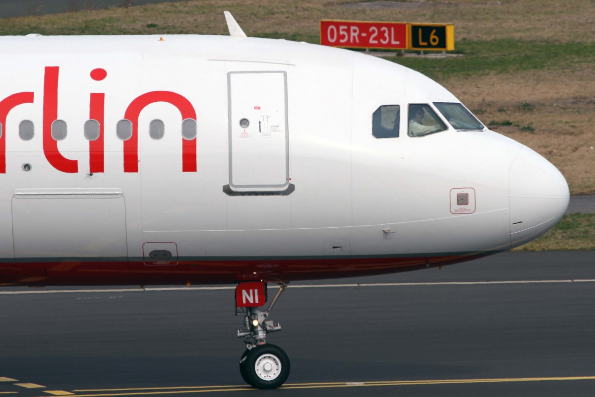 Air Berlin, D-ABNI, Airbus, A 320-214 (Bug/Nose), 03.04.2015, DUS-EDDL, Düsseldorf, Germany