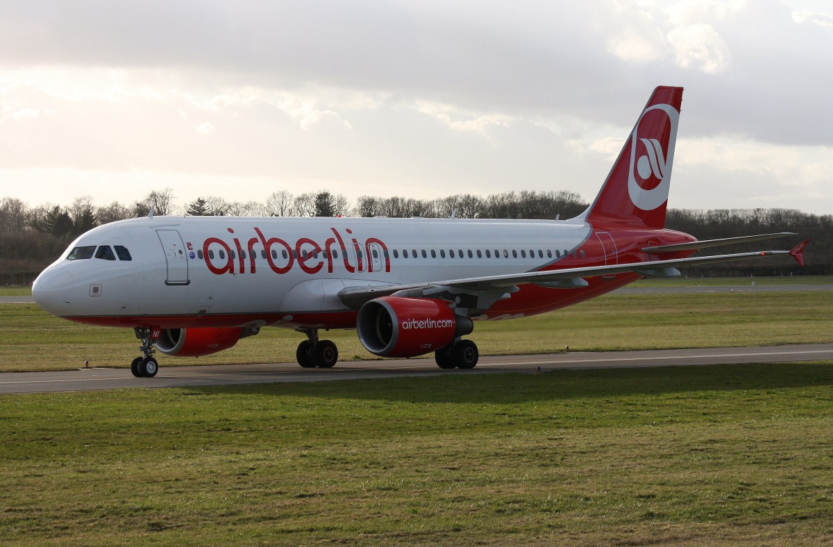 Air Berlin, D-ABNI,(c/n 1717),Airbus A 320-214, 02.04.2015, HAM-EDDH, Hamburg, Germany 
