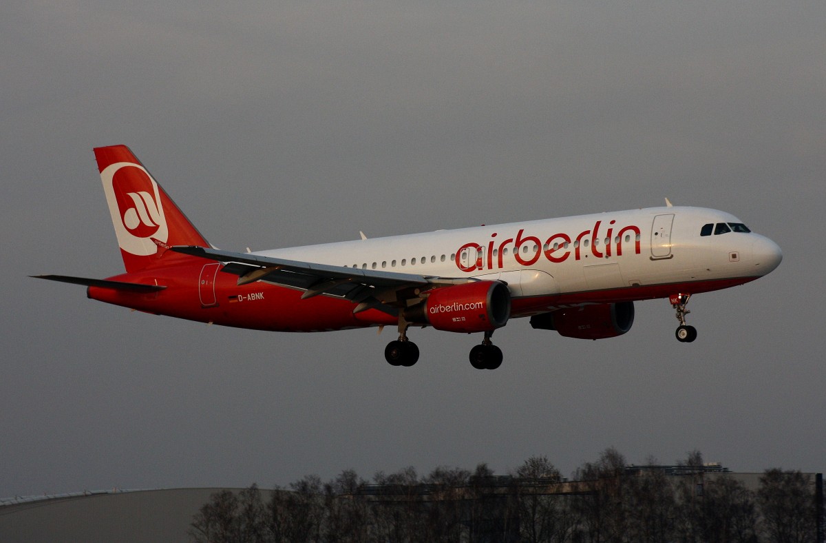 Air Berlin, D-ABNK,(c/n 1769), Airbus A 320-214, 18.03.2015, HAM-EDDH, Hamburg, Germany 