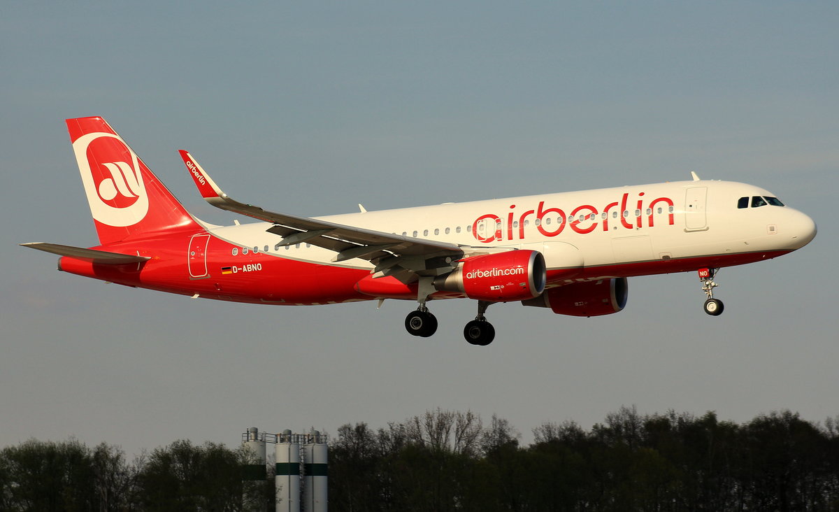 Air Berlin, D-ABNO,(c/n 6831),Airbus A 320-214 (SL), 02.05.2016, HAM-EDDH, Hamburg, Germany 