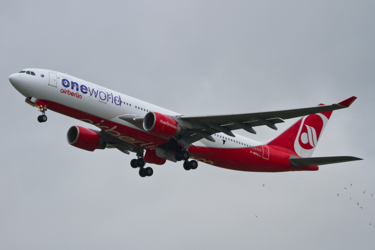 Air Berlin, D-ABXA, Airbus, A 330-200 (oneworld-Sticker), 12.9.2014, STR-EDDS, Stuttgart, Germany