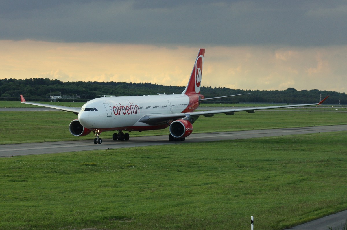 Air Berlin, D-ABXC, (c/n 665),Airbus A 330-223, 02.09.2015, HAM-EDDH, Hamburg, Germany 