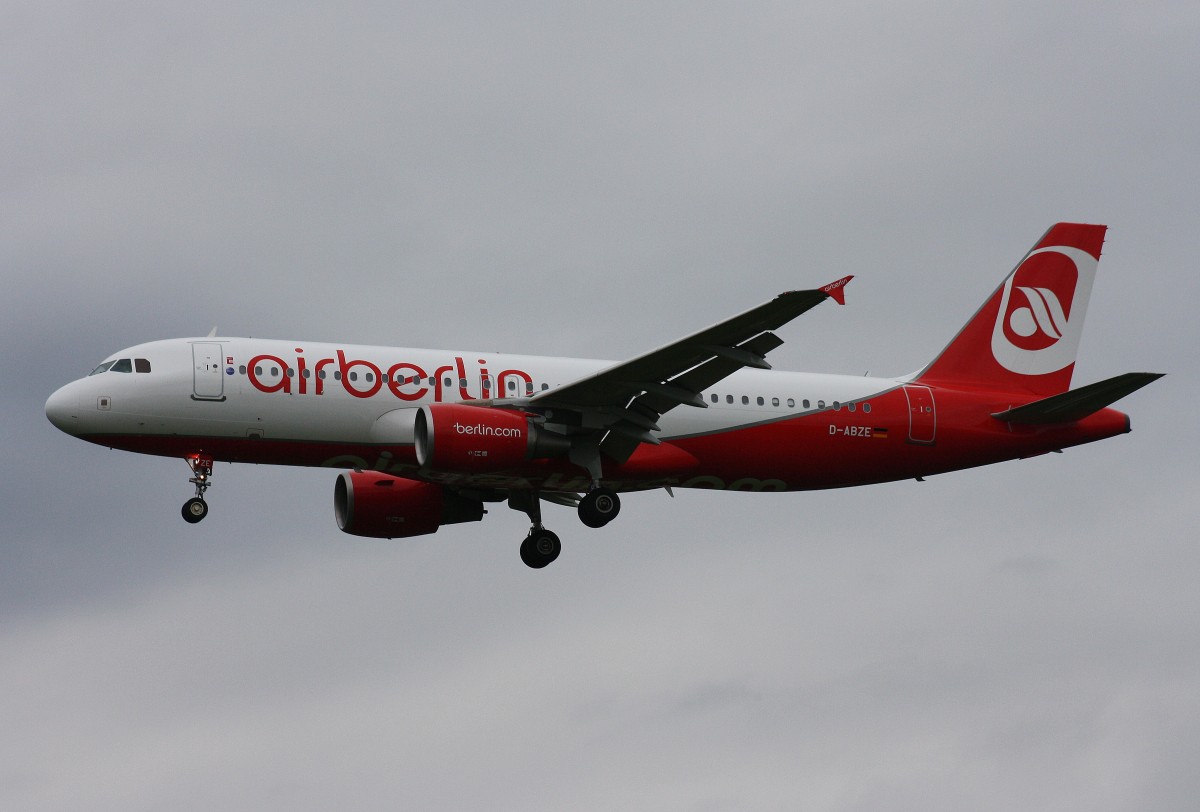 Air Berlin, D-ABZE,(c/n 3464),Airbus A 320-214,31.05.2015, HAM-EDDH, Hamburg, Germany 