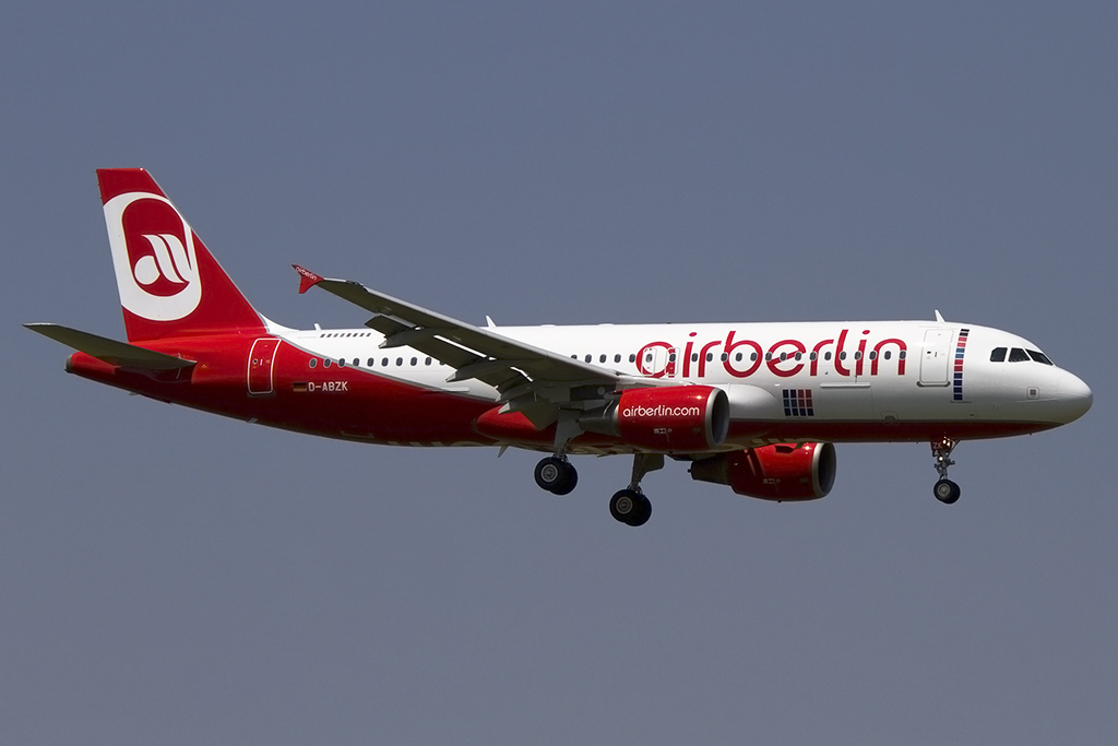 Air Berlin, D-ABZK, Airbus, A320-214, 05.07.2015, MUC, München, Germany 



