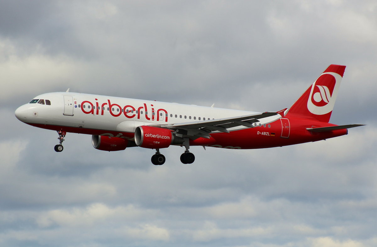 Air Berlin, D-ABZL, (c/n 3178),Airbus A 320-216,24.04.2016, HAM-EDDH, Hamburg, Germany 
