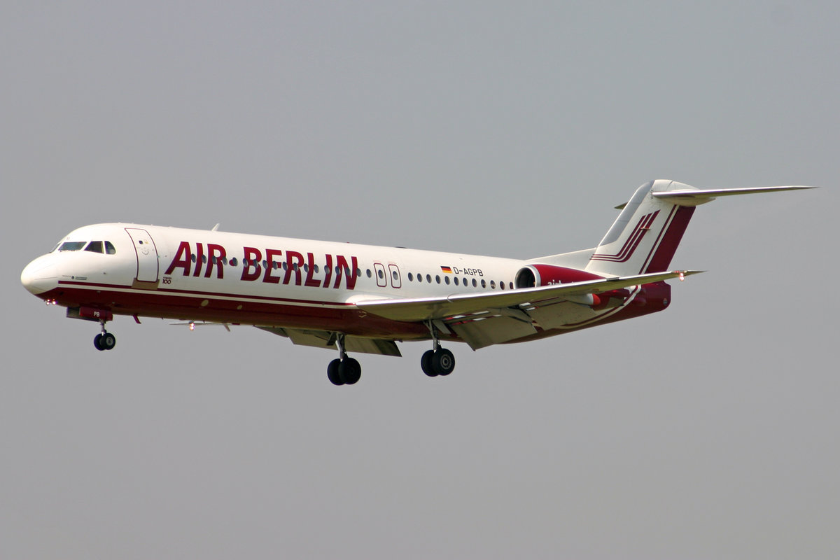 Air Berlin, D-AGPB, Fokker 100, msn: 11278, 20.April 2006, ZRH Zürich, Switzerland.
