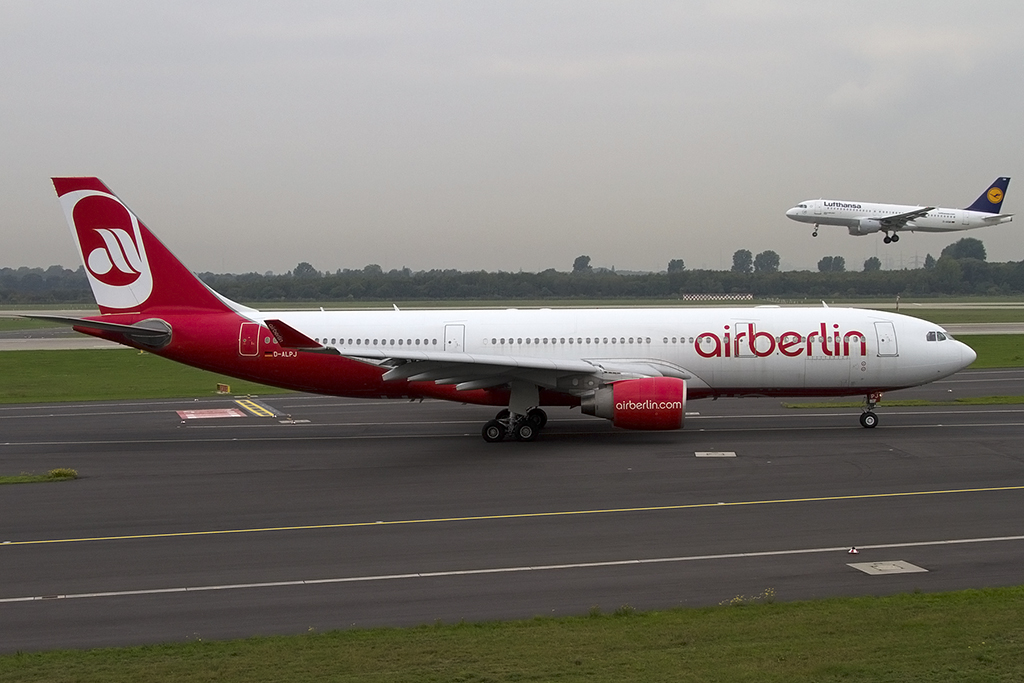 Air Berlin, D-ALPJ, Airbus, A330-223, 08.10.2013, DUS, Düsseldorf, Germany 



