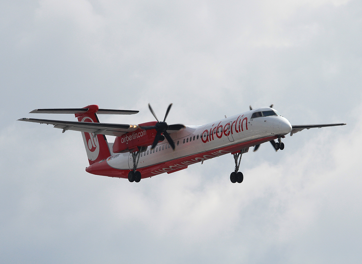 Air Berlin De Havilland Canada DHC-8-402Q D-ABQA bei der Landung in Berlin-Tegel am 01.04.2013