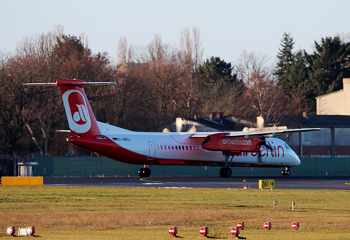 Air Berlin DHC-8-402Q D-ABQJ kurz vor dem Start in Berlin-Tegel am 08.02.2015