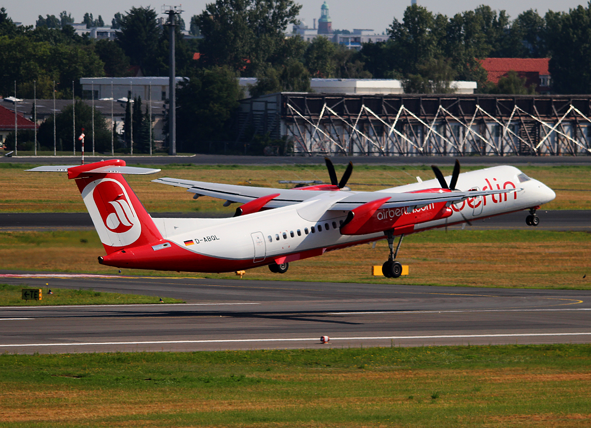 Air Berlin DHC-8-402Q D-ABQL beim Start in Berlin-Tegel am 11.07.2014