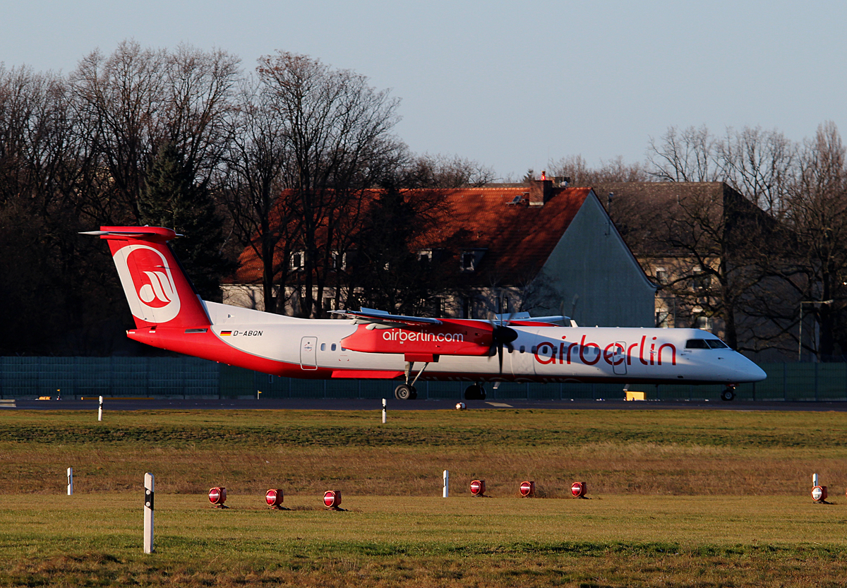 Air Berlin DHC-8-402Q D-ABQN kurz vor dem Start in Berlin-Tegel am 08.02.2015