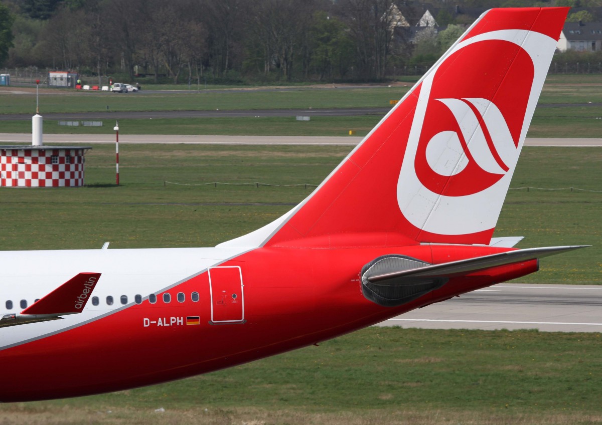 Air Berlin (ex LTU), D-ALPH, Airbus, A 330-200 (Seitenleitwerk/Tail), 02.04.2014, DUS-EDDL, Düsseldorf, Germany