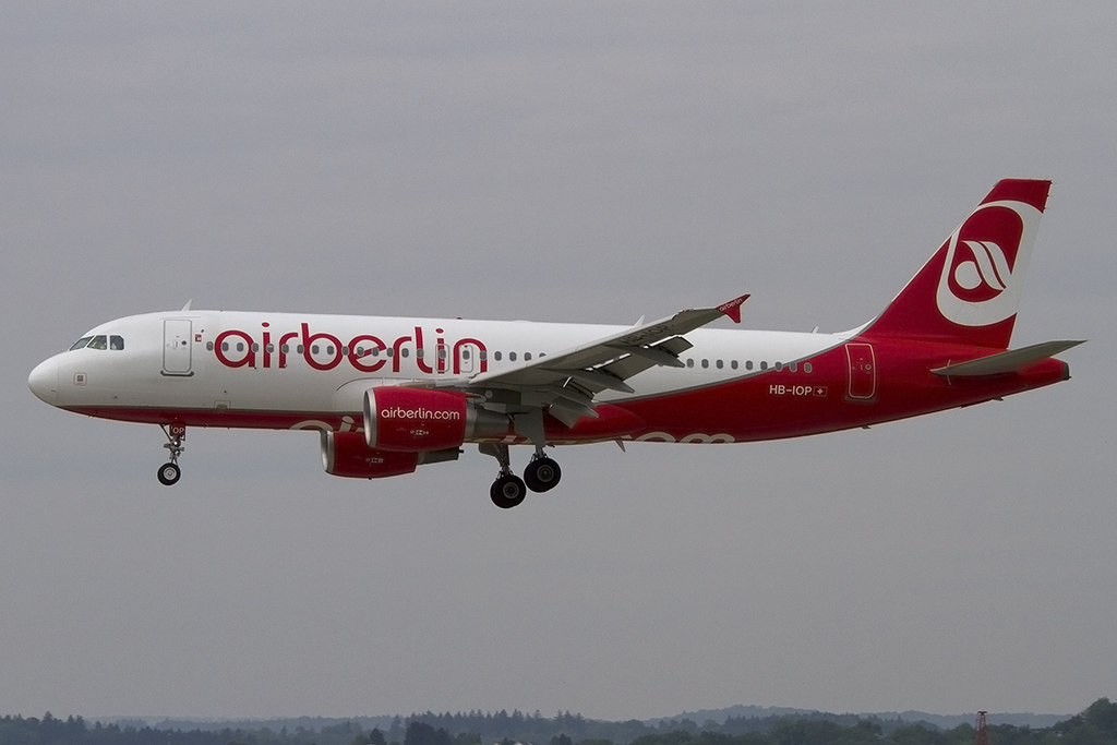 Air Berlin, HB-IOP, Airbus, A320-214, 24.05.2015, ZRH, Zürich, Switzerland 


