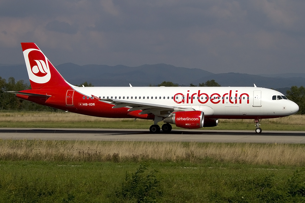 Air Berlin, HB-IOR, Airbus, A320-214, 30.08.2013, BSL, Basel, Switzerland



