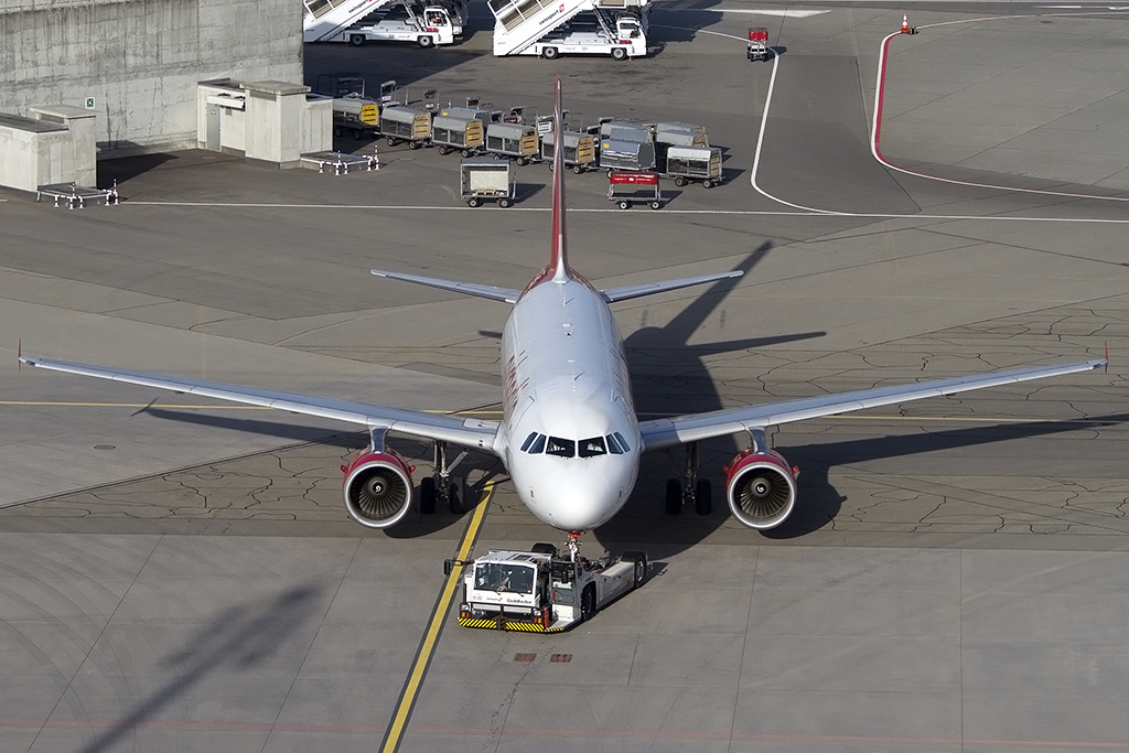 Air Berlin, HB-IOX, Airbus, A320-214, 08.06.2014, ZRH, Zuerich, Switzerland 




