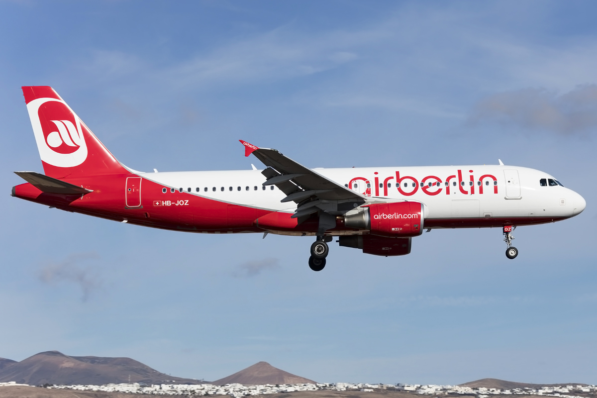 Air Berlin, HB-JOZ, Airbus, A320-214, 17.04.2016, ACE, Arrecife, Spain 



