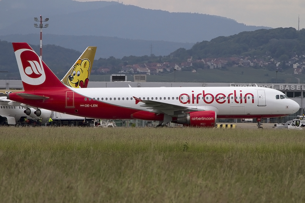 Air Berlin, OE-LEN, Airbus, A320-214, 30.05.2015, BSL, Basel, Switzerland 



