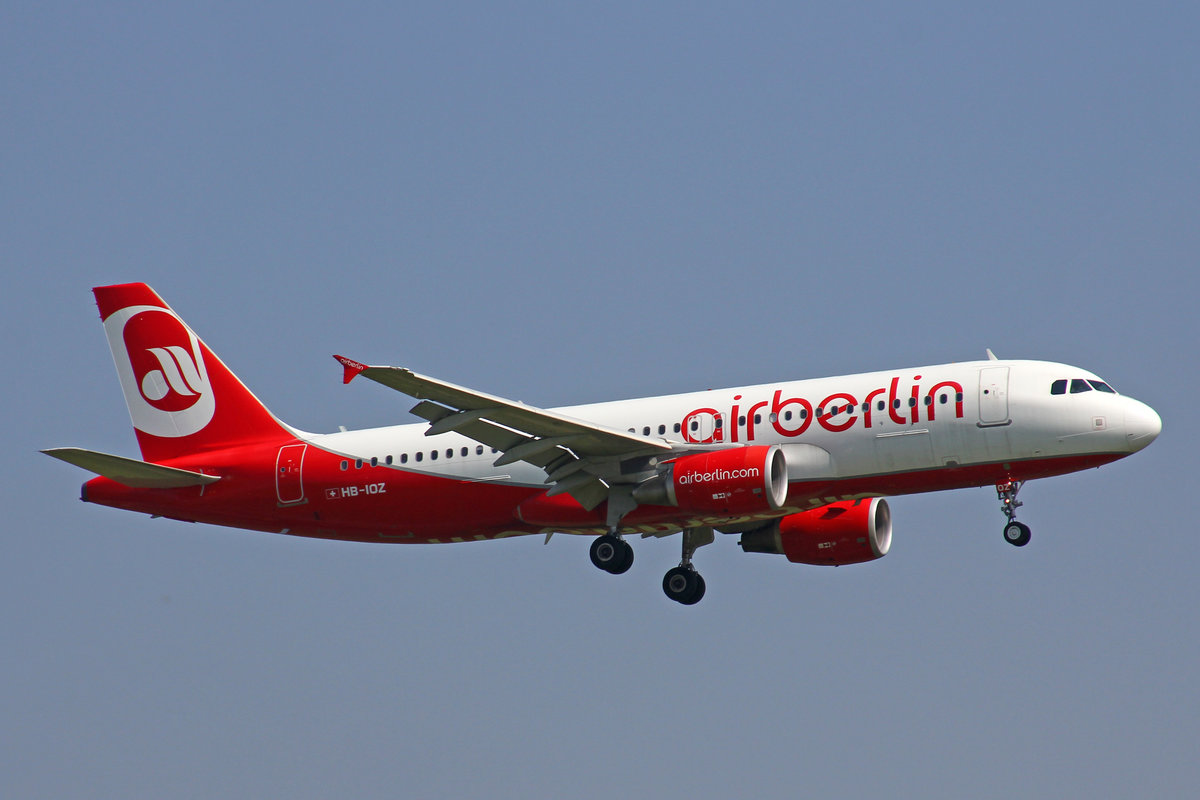 Air Berlin (Operated by Belair Airlines), HB-IOZ, Airbus A320-214, 31.August 2016, ZRH Zürich, Switzerland.