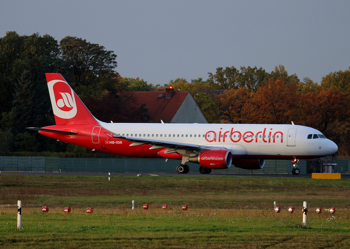 Air Berlin(Belair), Airbus A 320-214, HB-IOR, TXL, 23.10.2016