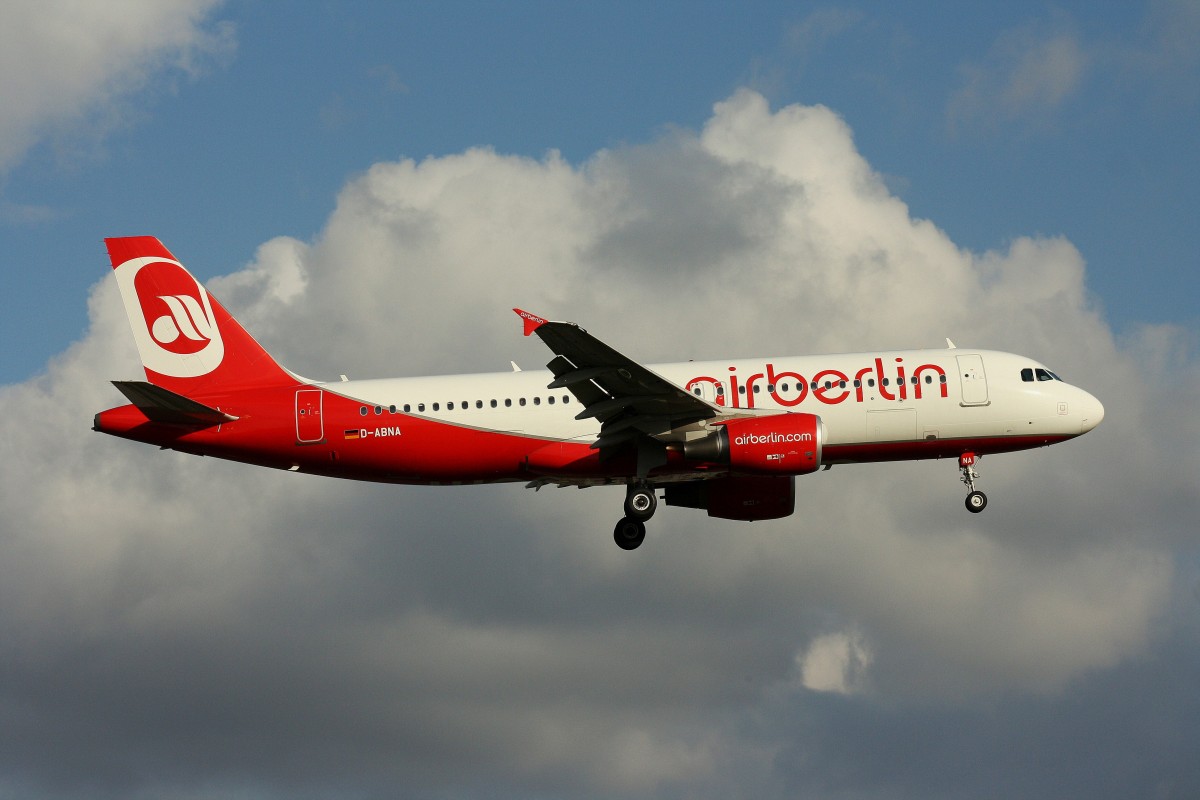 Air Berlin,D-ABNA,(c/n 5191),Airbus A320-214,23.06.2015,HAM-EDDH,Hamburg,Germany