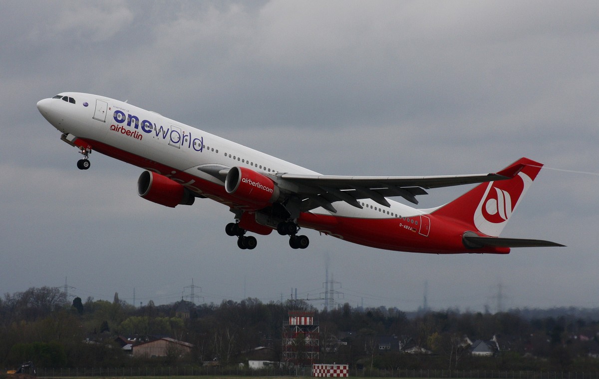 Air Berlin,D-ABXA,(c/n 288),Airbus A330-223,11.04.2015,DUS-EDDL.Düsseldorf,Germany(ONE WORLD cs.)