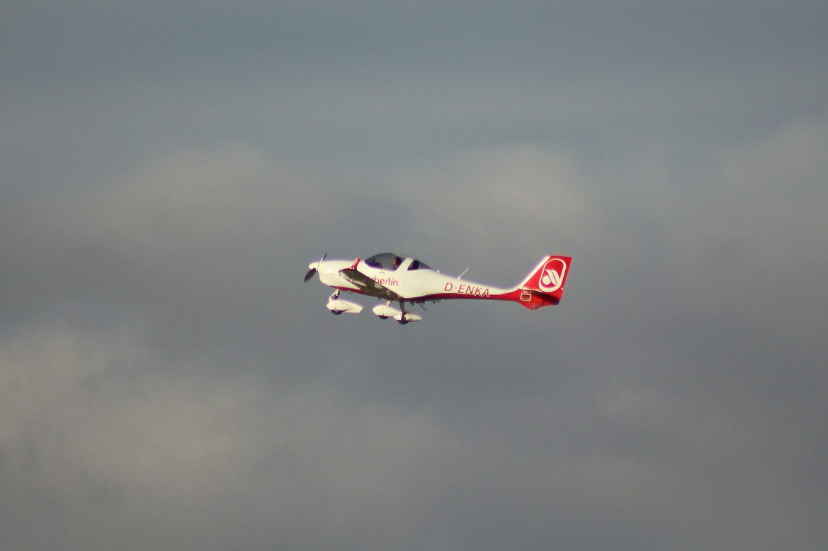 Air Berlin,D-ENKA, Aquila A210 AT01, 21.11.2015,DUS-EDDL, Düsseldorf, Germany 