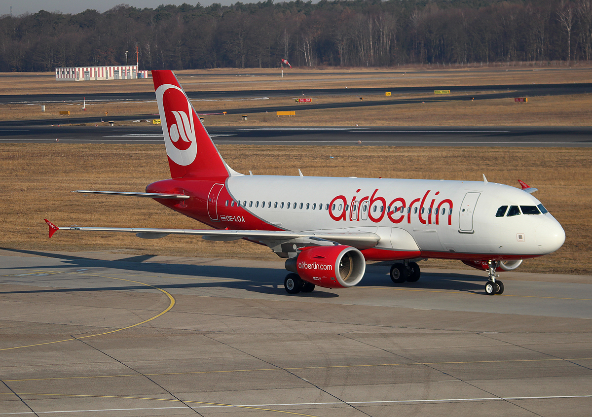 Air Berlin(Niki) A 319-112 OE-LOA bei der Ankunft in Berlin-Tegel am 07.04.2013