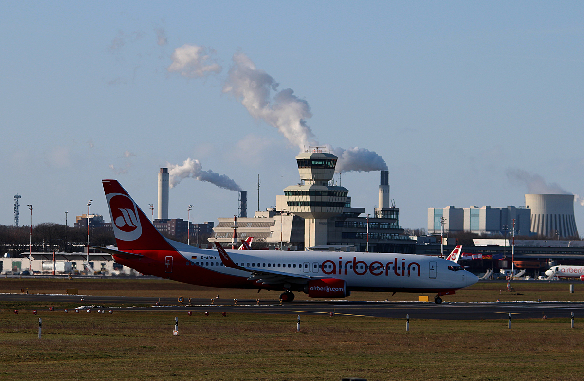 Air Berln B 737-86J D-ABMD kurz vor dem Start in Berlin-Tegel am 08.02.2015