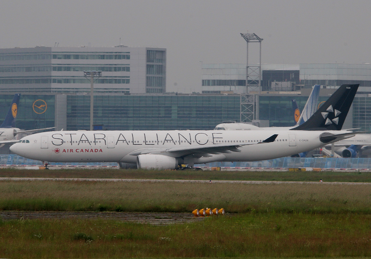 Air Canada A 330-343X C-GHLM am 11.06.2013 auf dem Flughafen Frankfurt