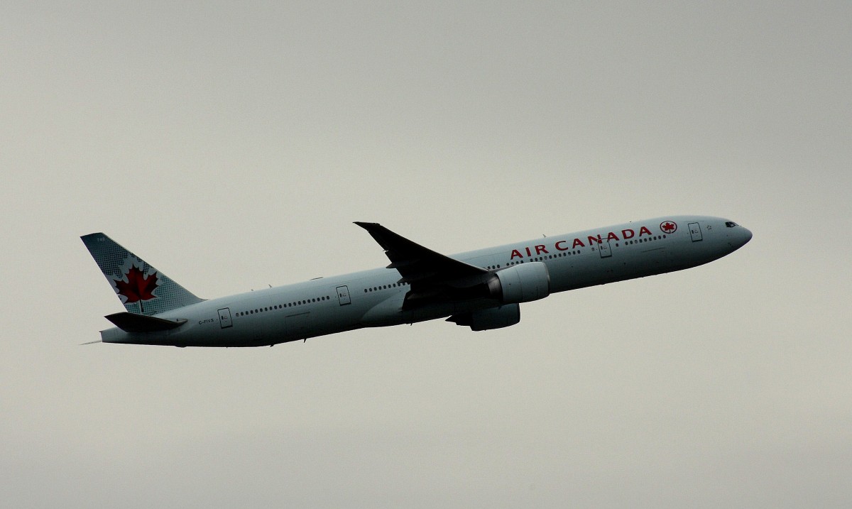 Air Canada, C-FIVS,(c/n 35784),Boeing 777-333(ER), 02.06.2015, FRA-EDDF, Frankfurt, Germany 