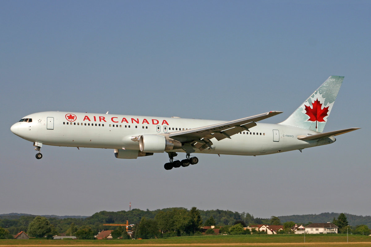 Air Canada, C-FMWQ, Boeing 767-333ER, msn: 25584/596, 18.Juli 2006, ZRH Zürich, Switzerland.