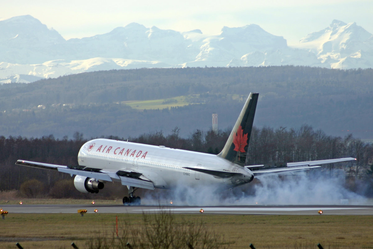 Air Canada, C-FMXC, Boeing B767-333ER, msn: 25588/606, 27.März 2006, ZRH Zürich, Switzerland.