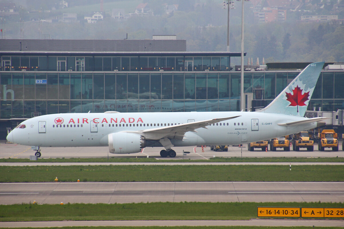 Air Canada, C-GHPT, Boeing 787-8, msn: 35258/170, 23.April 2022, ZRH Zürich, Switzerland.