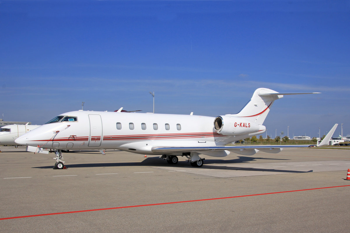 Air Charter Scotland, G-KALS, Bombardier Challenger 300, 24.September 2016, MUC München, Germany.