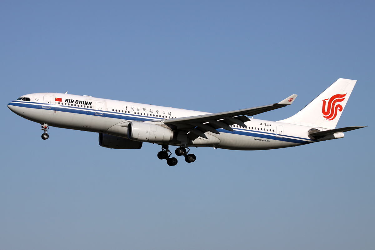 Air China A330-200 B-6113 im Anflug auf 01 in PEK / ZBAA / Peking 26.08.2014 