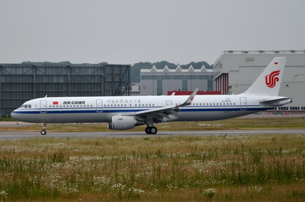 Air China  Airbus A321-200  deutsche Reg. D-AVXG , Landeskennung B-1637 , Produktions Nr 6579 , in H.-Finkenwerder gelandet 