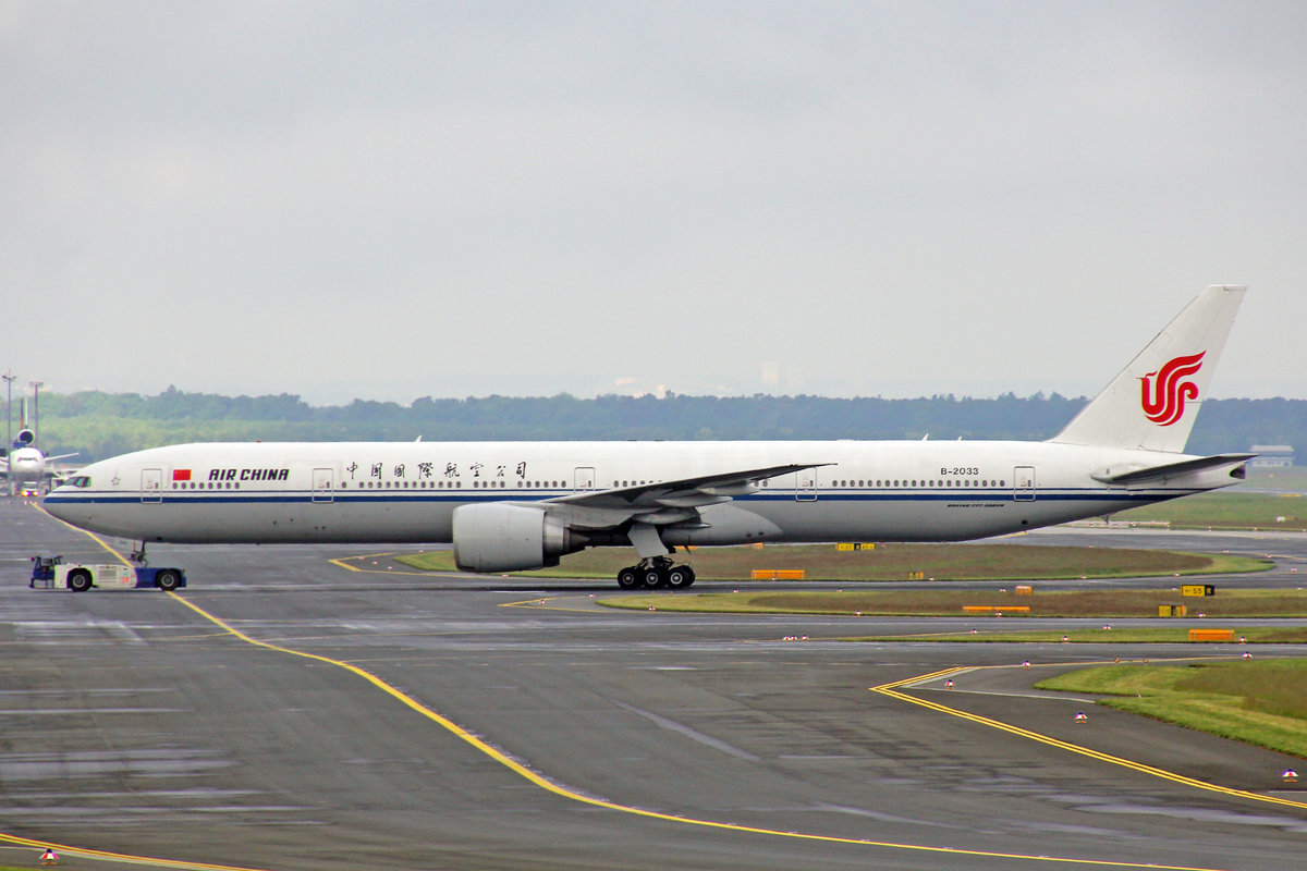 Air China, B-2033, Boeing 777-39LER, 20.Mai 2017, FRA Frankfurt am Main, Germany.