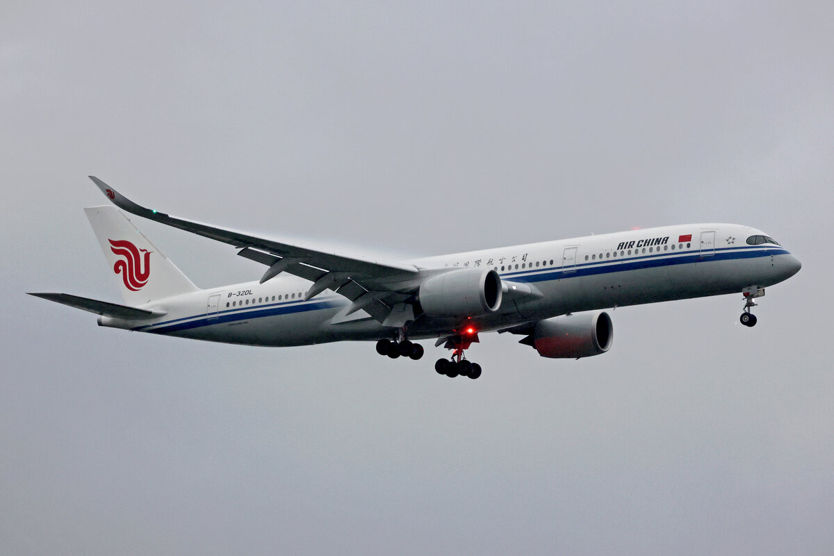 Air China, B-32DL, Airbus A350-941, msn: 581, 04.Juli 2023, LHR London Heathrow, United Kingdom.