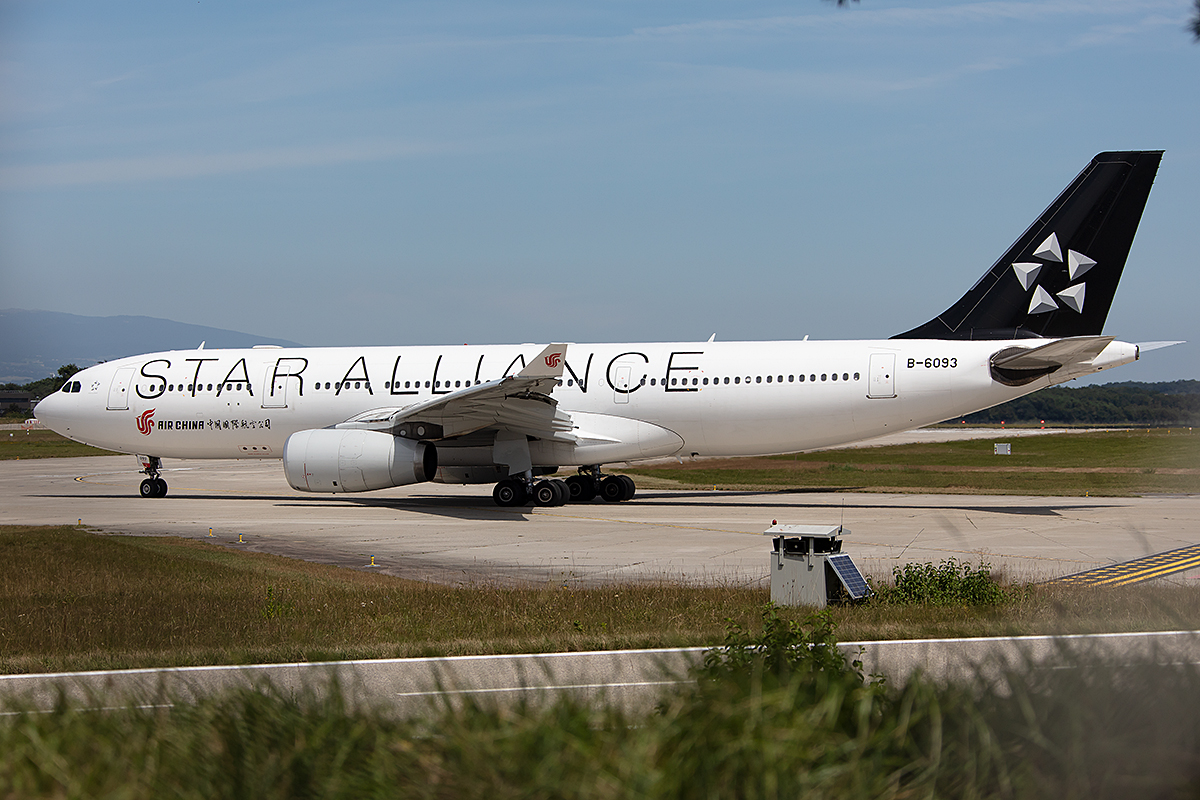 Airbus A 330 Fotos (7) Flugzeugbild.de