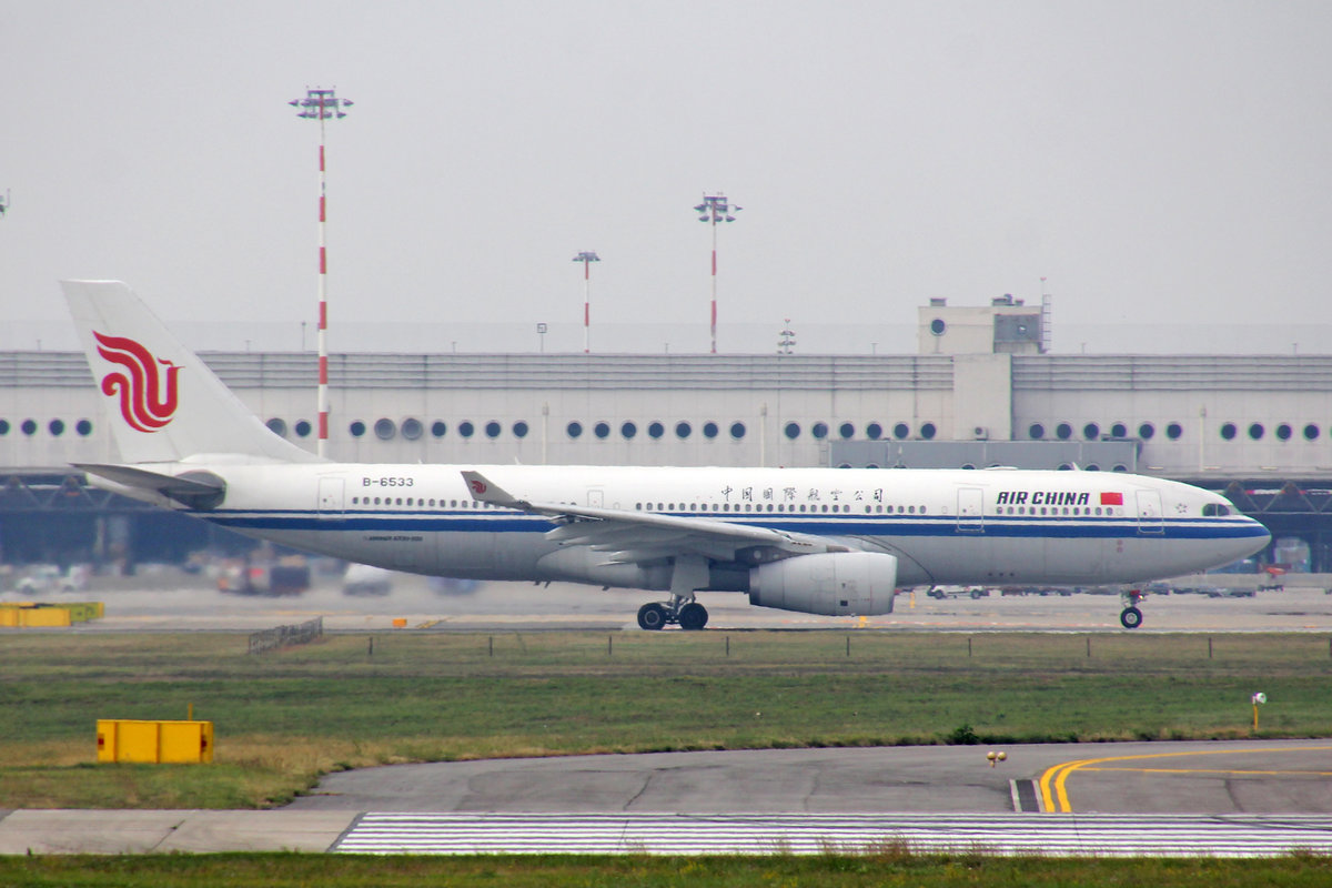 Air China, B-6533, Airbus A330-243, msn: 1237, 15.Oktober 2018, MXP Milano-Malpensa, Italy.