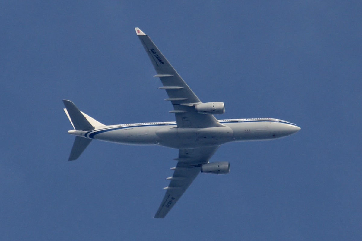 Air China B-6533 über Recklinghausen im Anflug auf Düsseldorf 24.4.2015