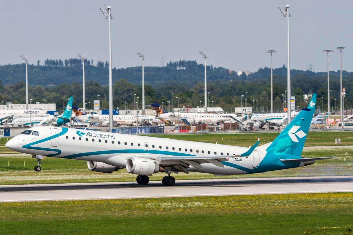 Air Dolomiti (EN-DLA), I-ADJU, Embraer, 195 LR (190-200 LR), 22.08.2017, MUC-EDDM, München, Germany 